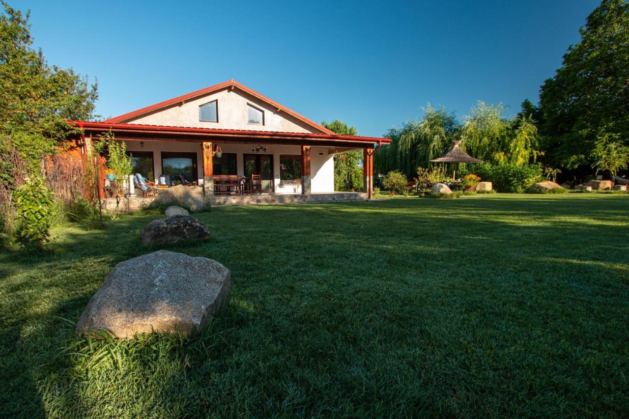 La Livada Villa Greci Exteriör bild