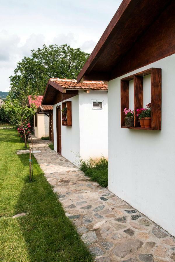 La Livada Villa Greci Exteriör bild